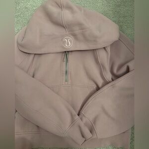 Super cute Lululemon Mauve/light pink scuba!!
